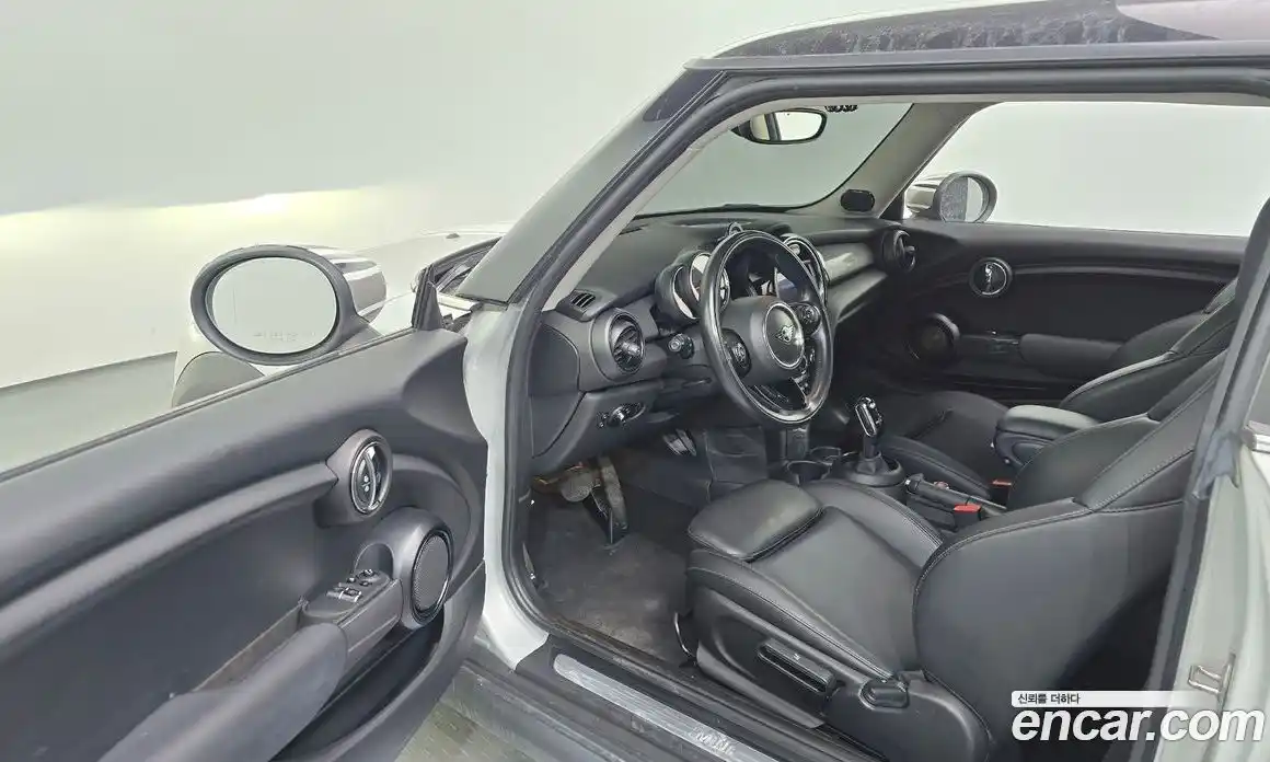 Mini Cooper 2020 1.5 Автомат в Москве № 220628, фото 8