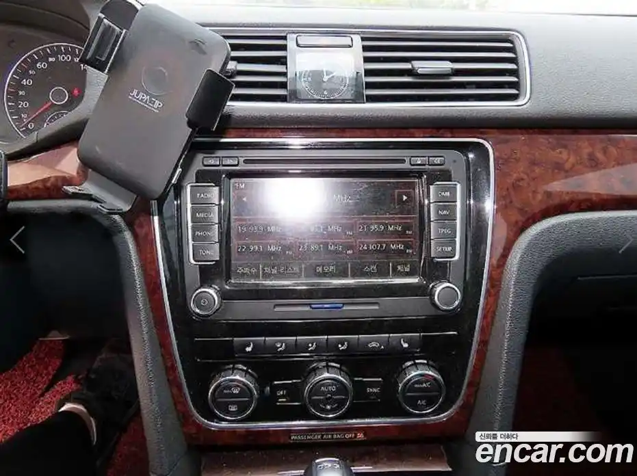 Volkswagen Passat 2013 2.0 Автомат в Москве № 226480, фото 12