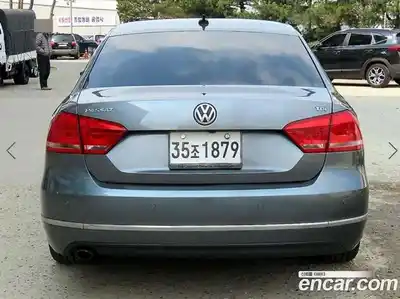 Volkswagen Passat 2013 2.0 Автомат в Москве № 226480, миниатюра 4