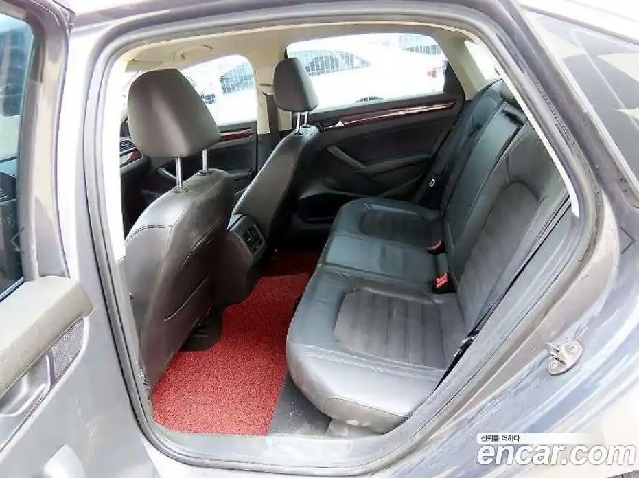 Volkswagen Passat 2013 2.0 Автомат в Москве № 226480, фото 6