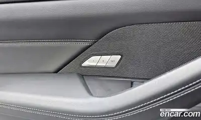 BMW M4 2023 3.0 Автомат в Москве № 227926, миниатюра 10