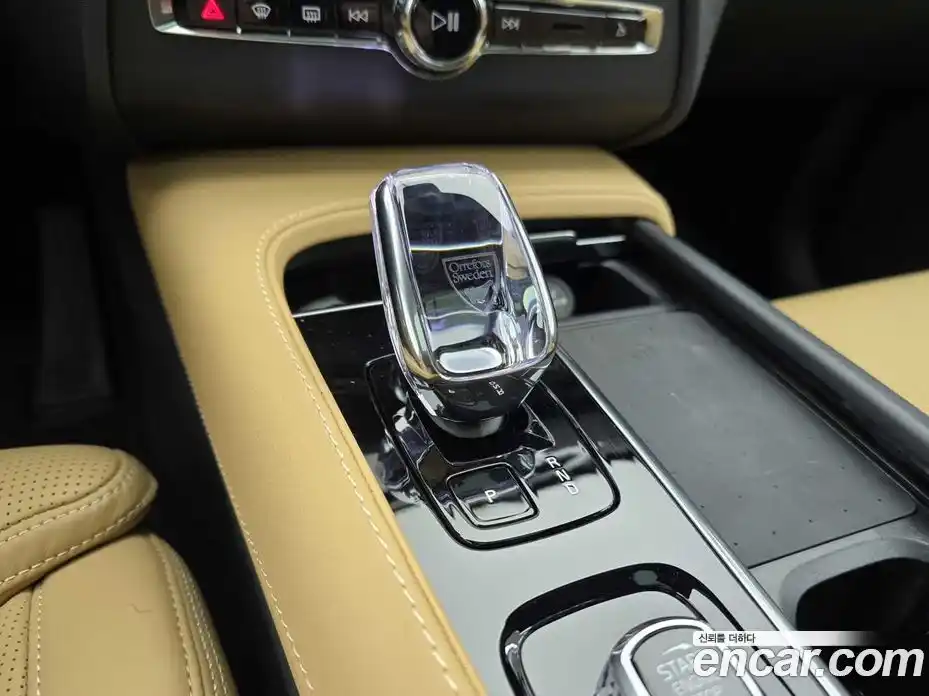 Volvo XC90 2025 2.0 Автомат в Москве № 230783, фото 11