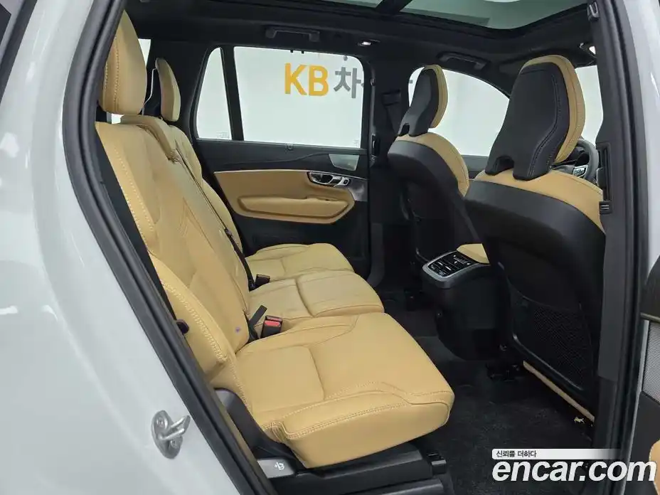 Volvo XC90 2025 2.0 Автомат в Москве № 230783, фото 10