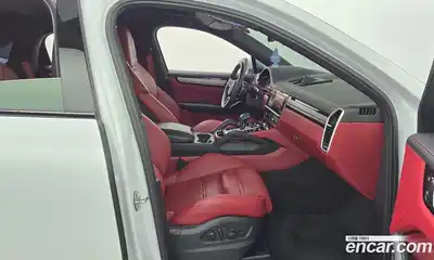 Porsche Cayenne 2023 3.0 Автомат в Москве № 230893, миниатюра 11