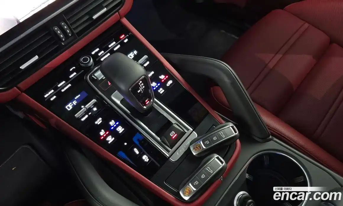 Porsche Cayenne 2023 3.0 Автомат в Москве № 230893, фото 9