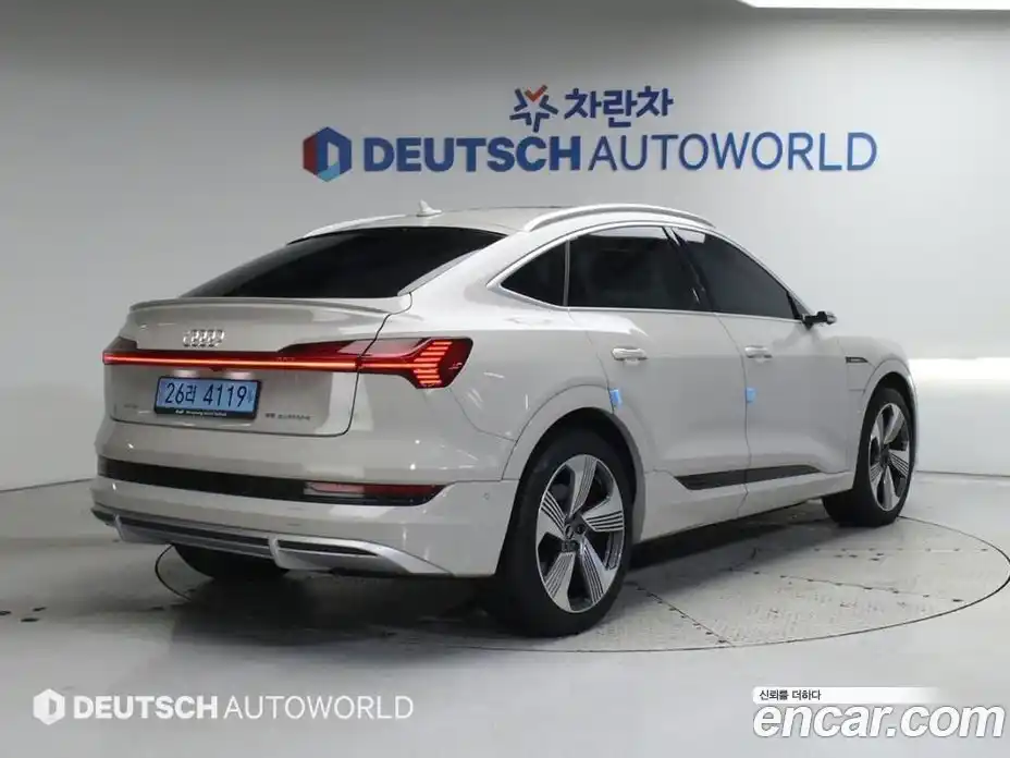 Audi e-tron 2022 0.2 Автомат в Москве № 250525, фото 2