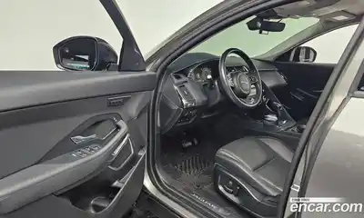 Jaguar E-Pace 2019 2.0 Автомат в Москве № 256093, миниатюра 11