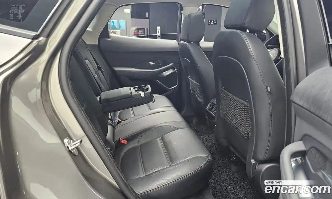 Jaguar E-Pace 2019 2.0 Автомат в Москве № 256093, фото 16