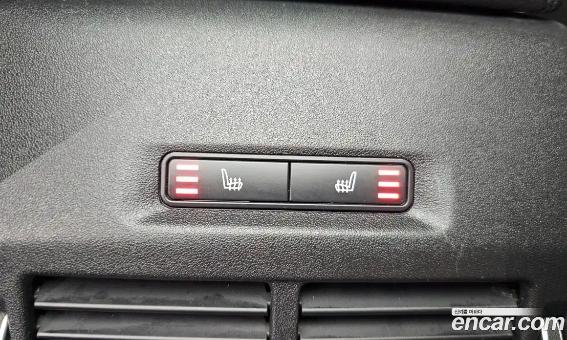 Jaguar E-Pace 2019 2.0 Автомат в Москве № 256093, фото 20