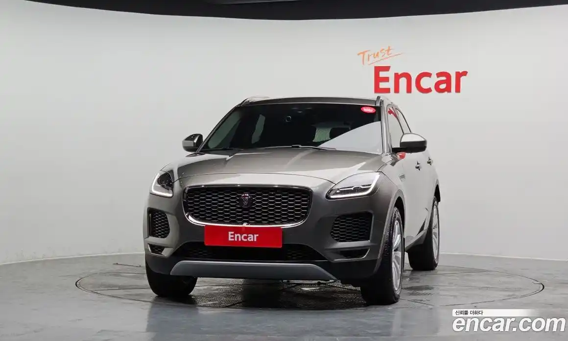 Jaguar E-Pace 2019 2.0 Автомат в Москве № 256093, фото 3