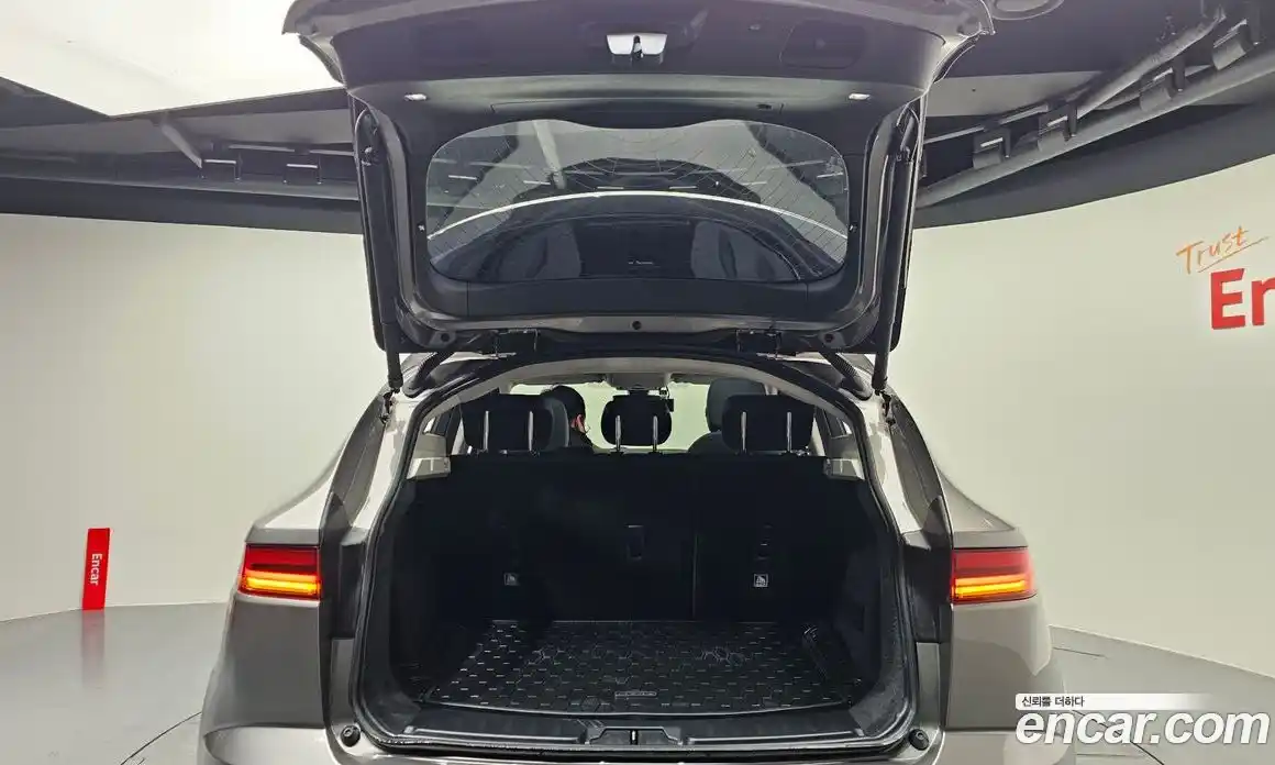 Jaguar E-Pace 2019 2.0 Автомат в Москве № 256093, фото 6