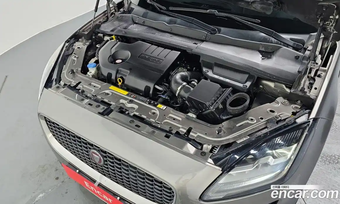 Jaguar E-Pace 2019 2.0 Автомат в Москве № 256093, фото 10