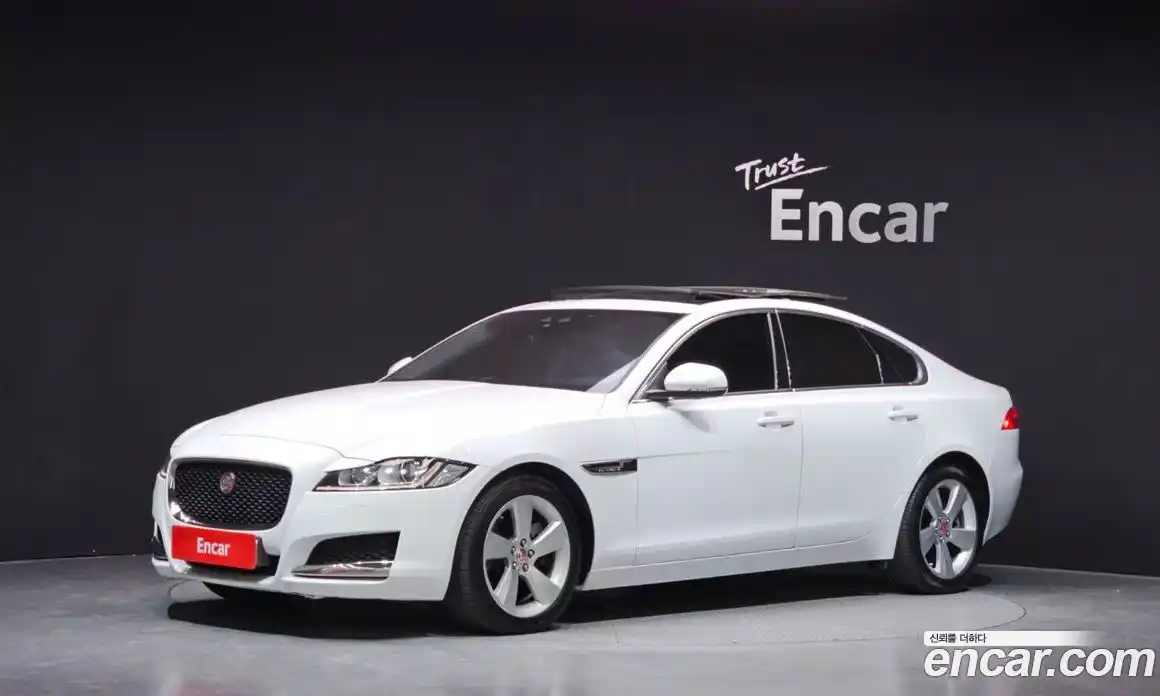 Jaguar XF 2018 2.0 Автомат в Москве № 256096, фото 11