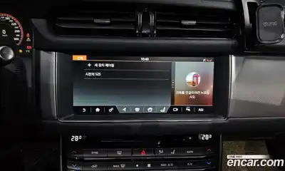 Jaguar XF 2018 2.0 Автомат в Москве № 256096, миниатюра 9