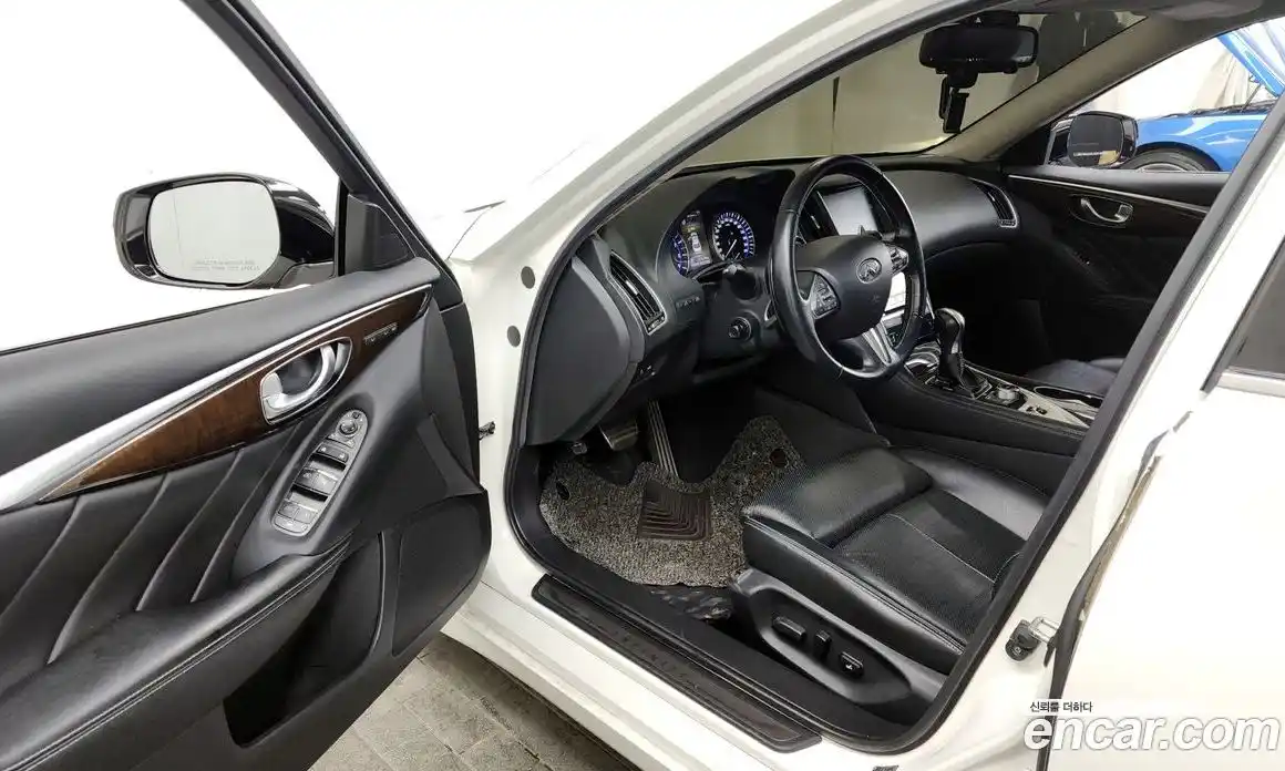 Infiniti Q50 2016 3.5 Автомат в Москве № 256155, фото 3