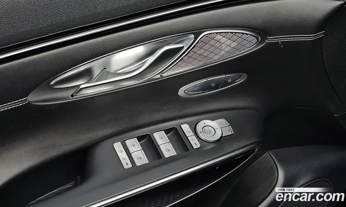 Genesis GV70 2021 2.2 Автомат в Москве № 26601, фото 16