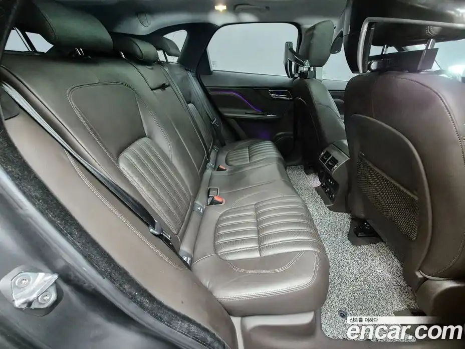 Jaguar F-Pace 2017 2.0 Автомат в Москве № 283963, фото 18