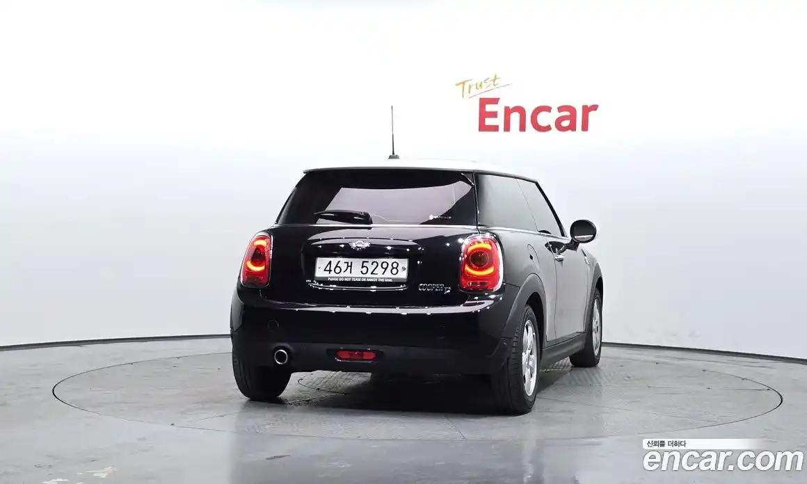 Mini Cooper 2018 1.5 Автомат в Москве № 313861, фото 14