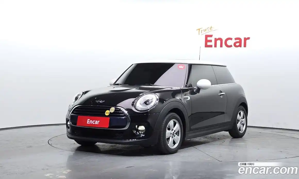 Mini Cooper 2018 1.5 Автомат в Москве № 313861, фото 19