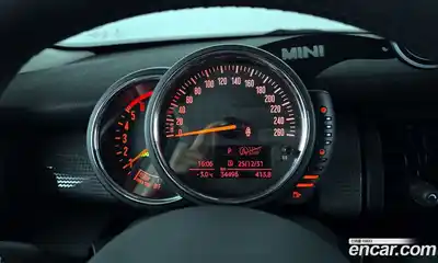 Mini Cooper 2018 1.5 Автомат в Москве № 313861, миниатюра 3