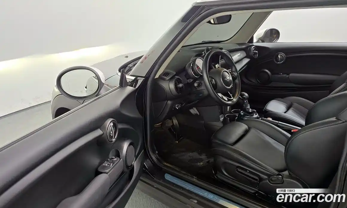 Mini Cooper 2018 1.5 Автомат в Москве № 313861, фото 4