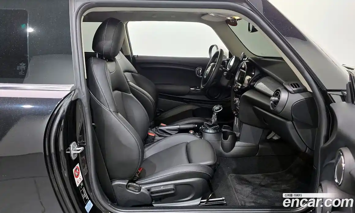 Mini Cooper 2018 1.5 Автомат в Москве № 313861, фото 8