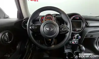 Mini Cooper 2018 1.5 Автомат в Москве № 313861, миниатюра 9