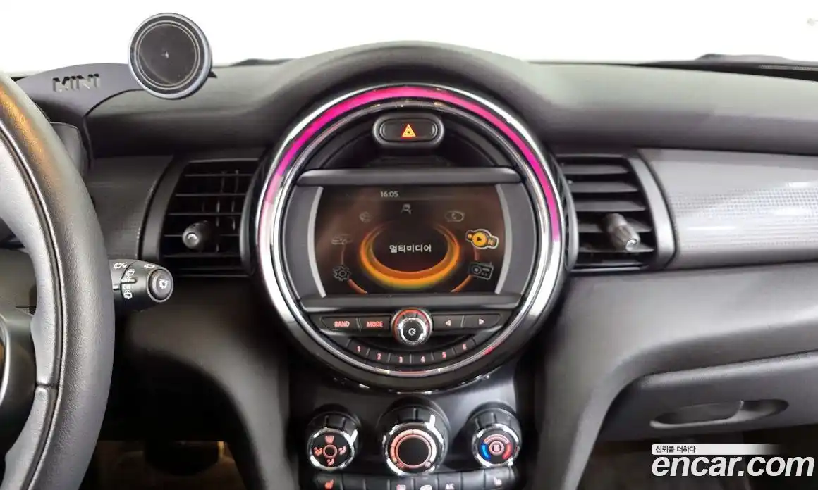 Mini Cooper 2018 1.5 Автомат в Москве № 313861, фото 10