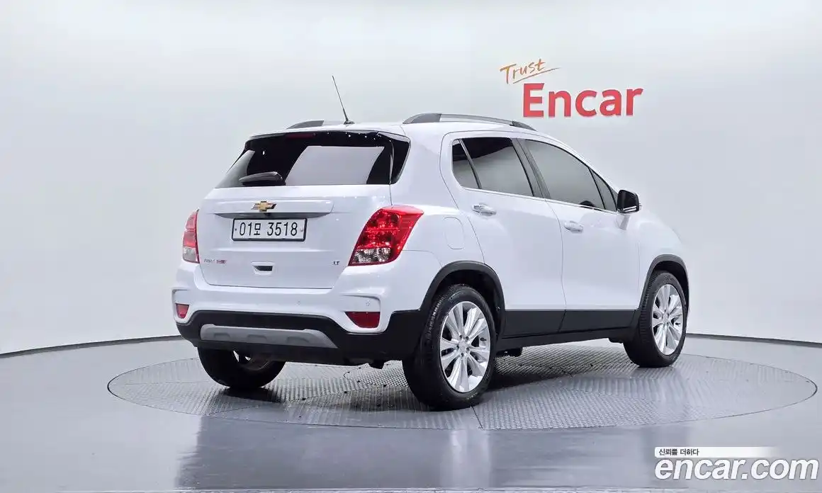 Chevrolet Trax 2018 1.4 Автомат в Москве № 314458, фото 17