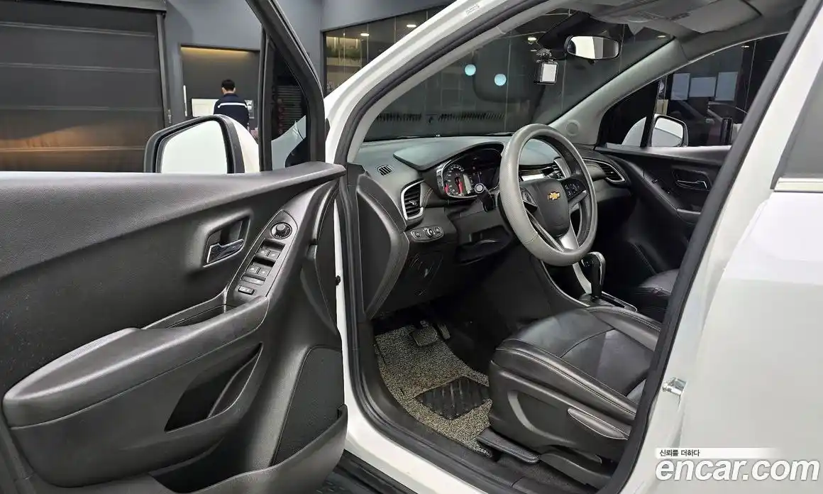 Chevrolet Trax 2018 1.4 Автомат в Москве № 314458, фото 19