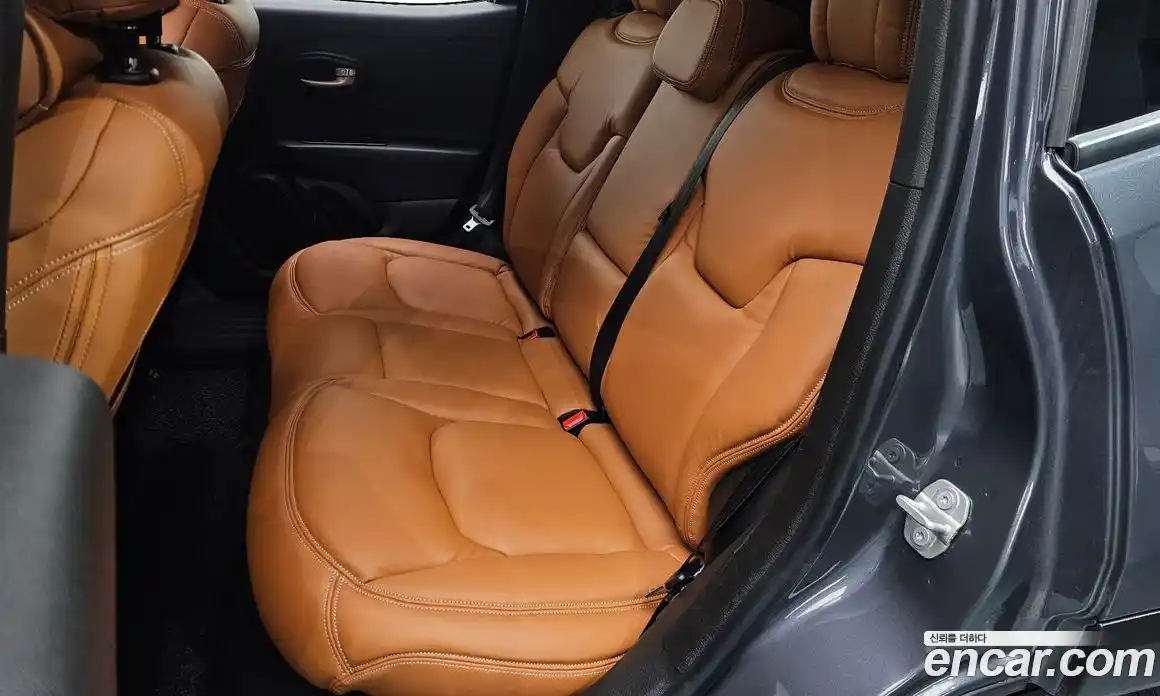 Jeep Renegade 2023 1.3 Автомат в Москве № 318092, фото 13