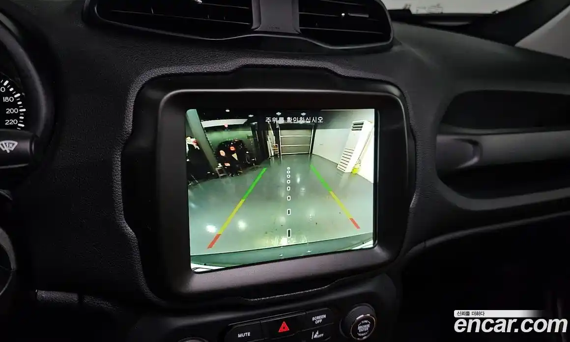 Jeep Renegade 2023 1.3 Автомат в Москве № 318092, фото 16