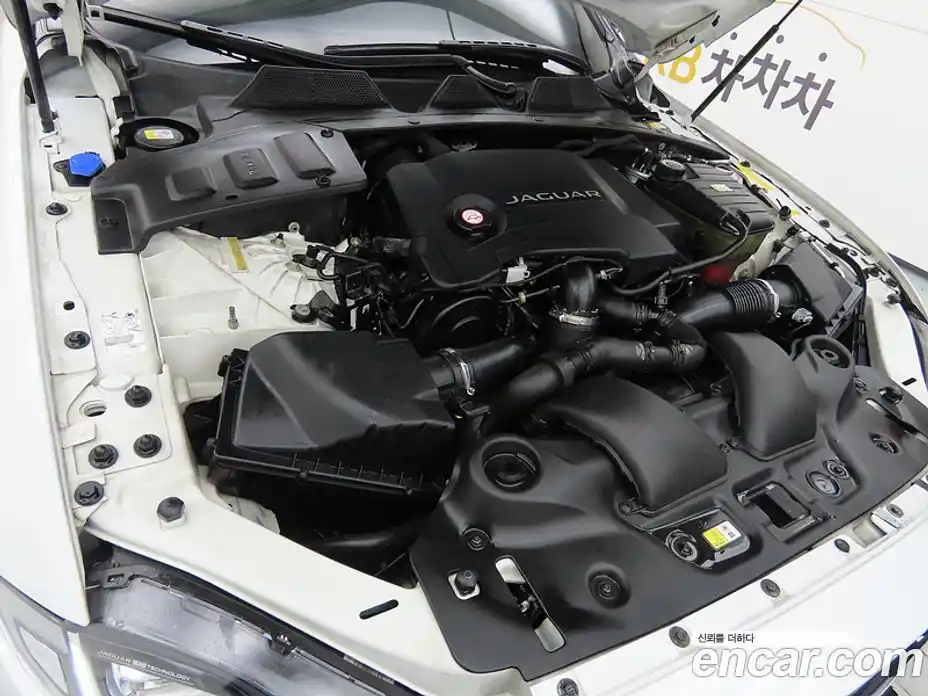 Jaguar XJ 2016 3.0 Автомат в Москве № 331521, фото 19