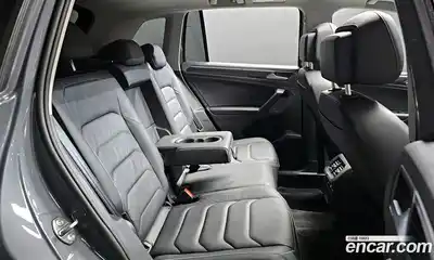 Volkswagen Tiguan 2023 2.0 Автомат в Москве № 357523, миниатюра 12