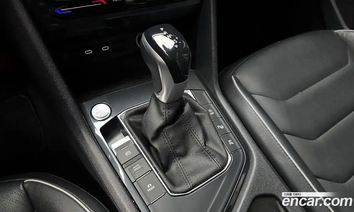 Volkswagen Tiguan 2023 2.0 Автомат в Москве № 357523, фото 9