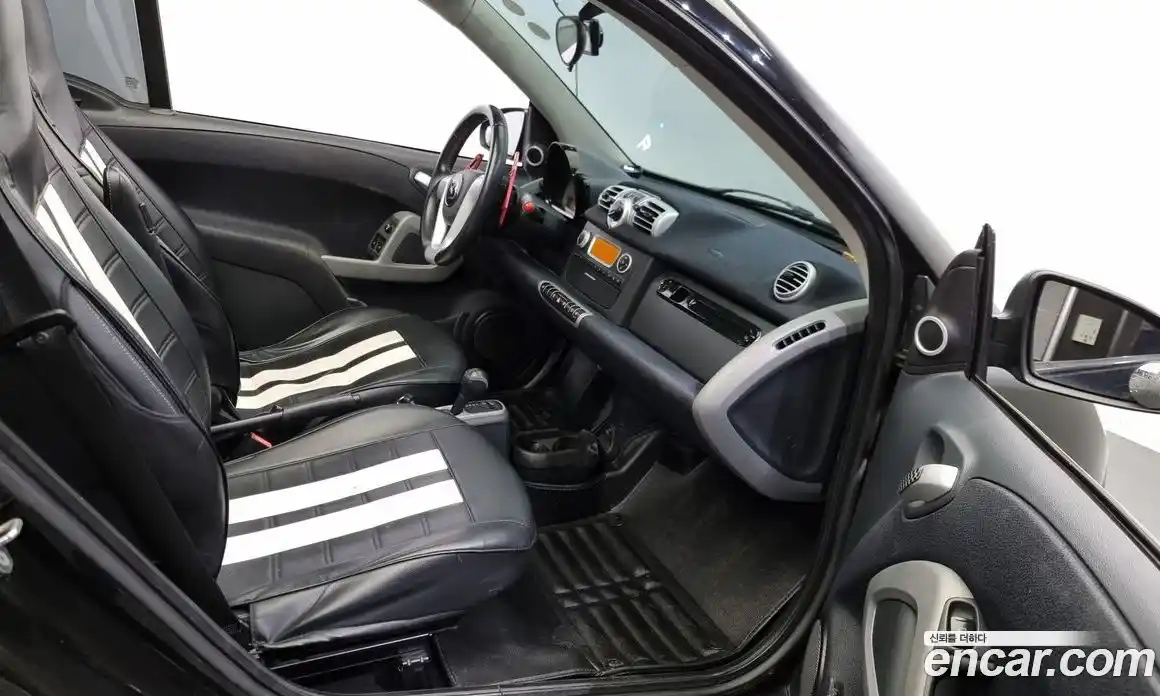 Smart Fortwo 2013 1.0 Автомат в Москве № 360978, фото 10