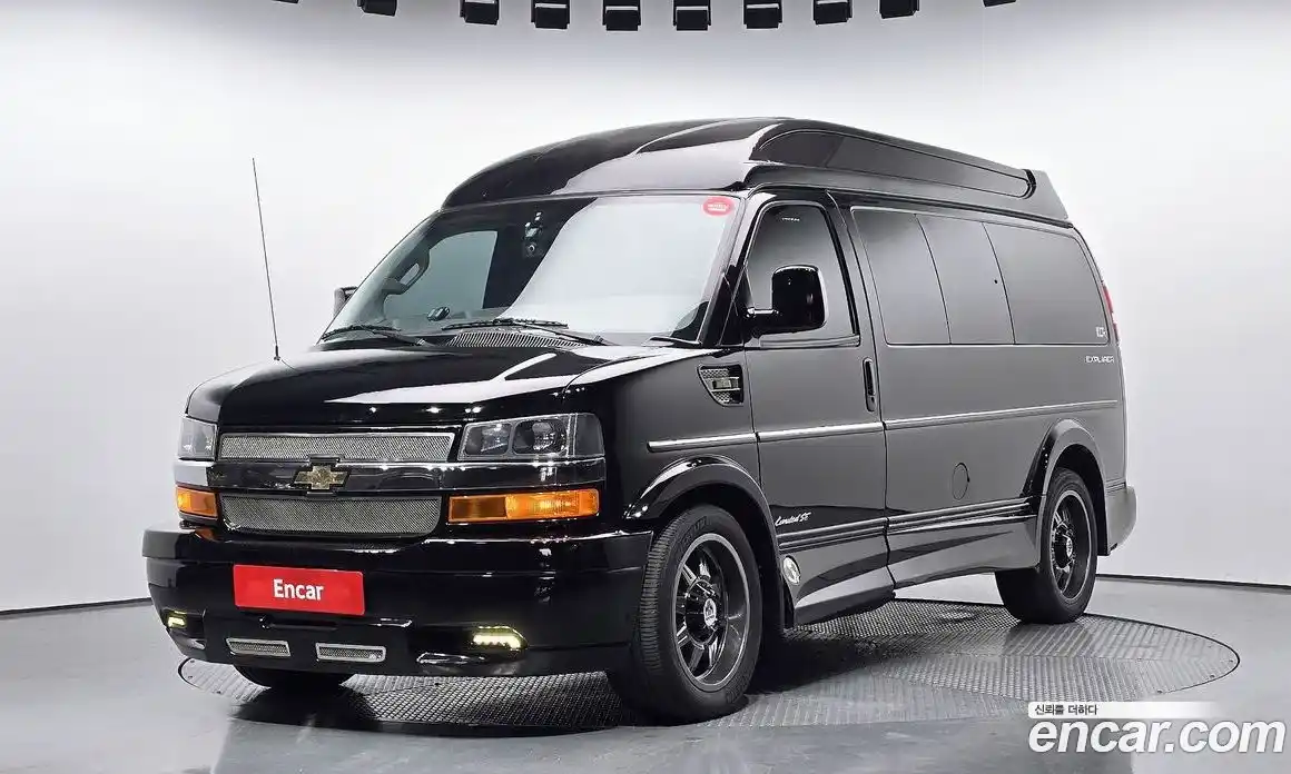 Chevrolet Express Van 2017 6.0 Автомат в Москве № 376212, фото 1