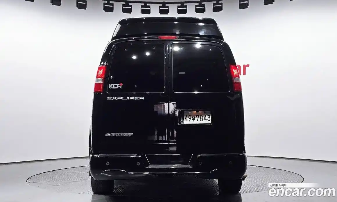 Chevrolet Express Van 2017 6.0 Автомат в Москве № 376212, фото 4