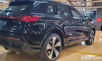 Audi Q5 2025 2.0 Автомат в Москве № 415104, миниатюра 4