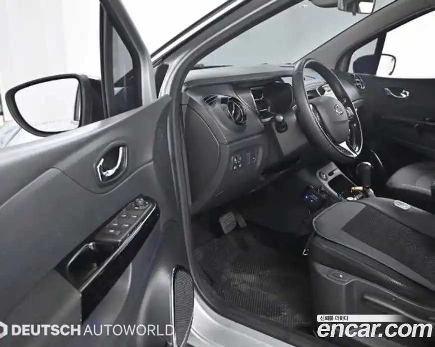 Renault QM3 2014 1.5 Автомат в Москве № 424437, фото 9