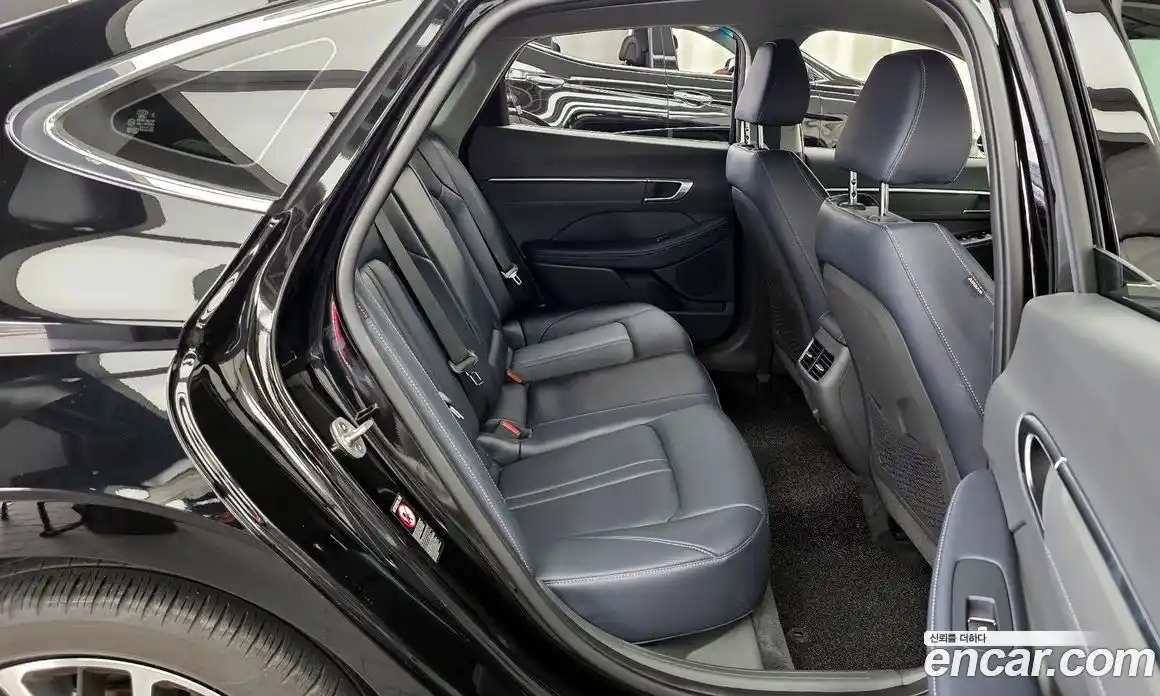 Hyundai Sonata 2023 1.6 Автомат в Москве № 42847, фото 12