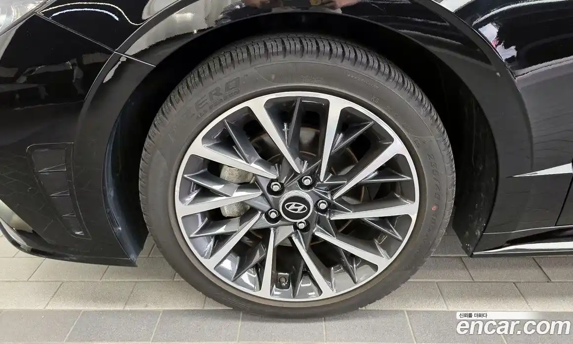 Hyundai Sonata 2023 1.6 Автомат в Москве № 42847, фото 5