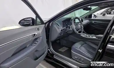 Hyundai Sonata 2023 1.6 Автомат в Москве № 42847, миниатюра 10