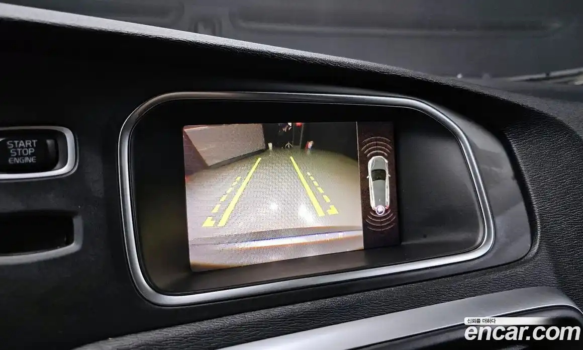 Volvo V40 2018 2.0 Автомат в Москве № 430180, фото 15