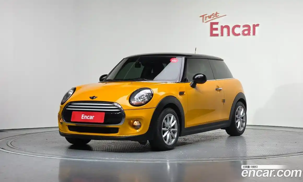 Mini Cooper 2015 1.5 Автомат в Москве № 432095, фото 1