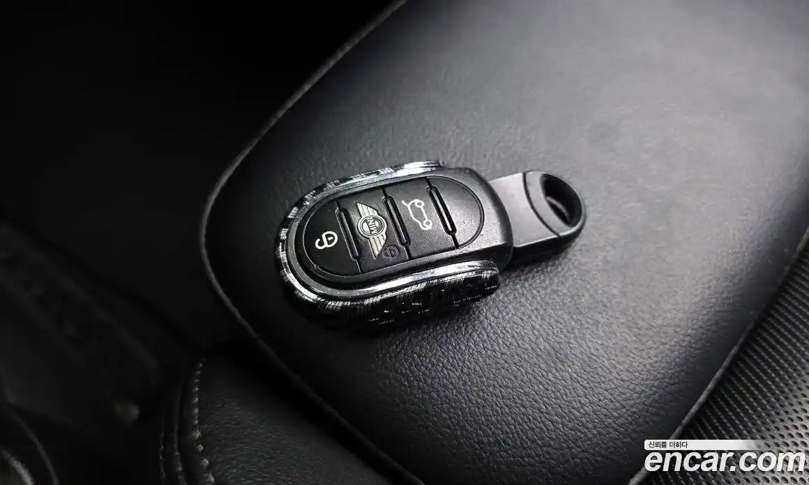 Mini Cooper 2015 1.5 Автомат в Москве № 432095, фото 18