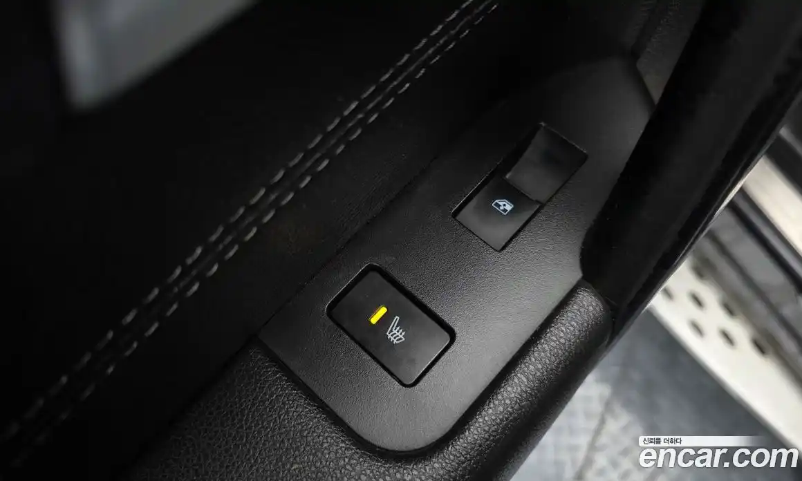 Chevrolet Captiva 2015 2.2 Автомат в Москве № 448726, фото 17