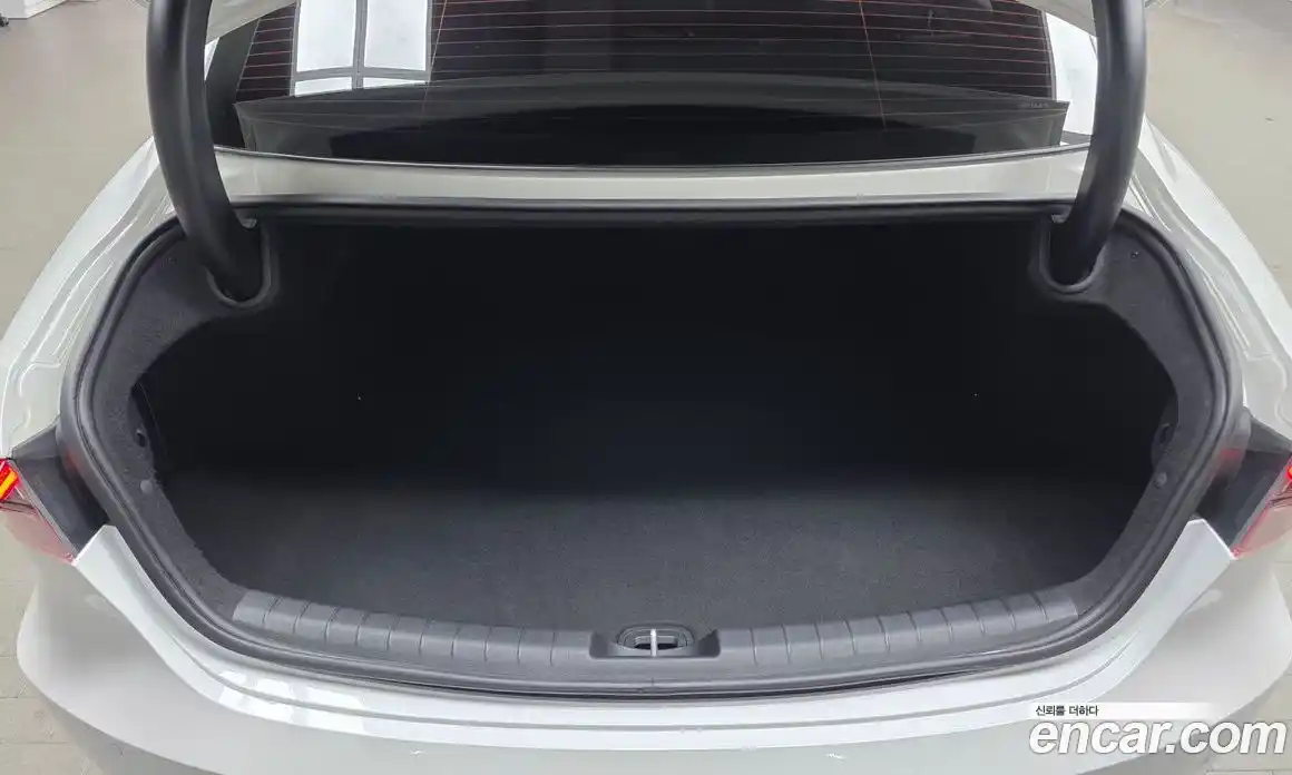 Hyundai Grandeur 2020 2.5 Автомат в Москве № 45948, фото 17