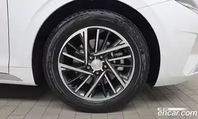 Hyundai Grandeur 2020 2.5 Автомат в Москве № 45948, миниатюра 9