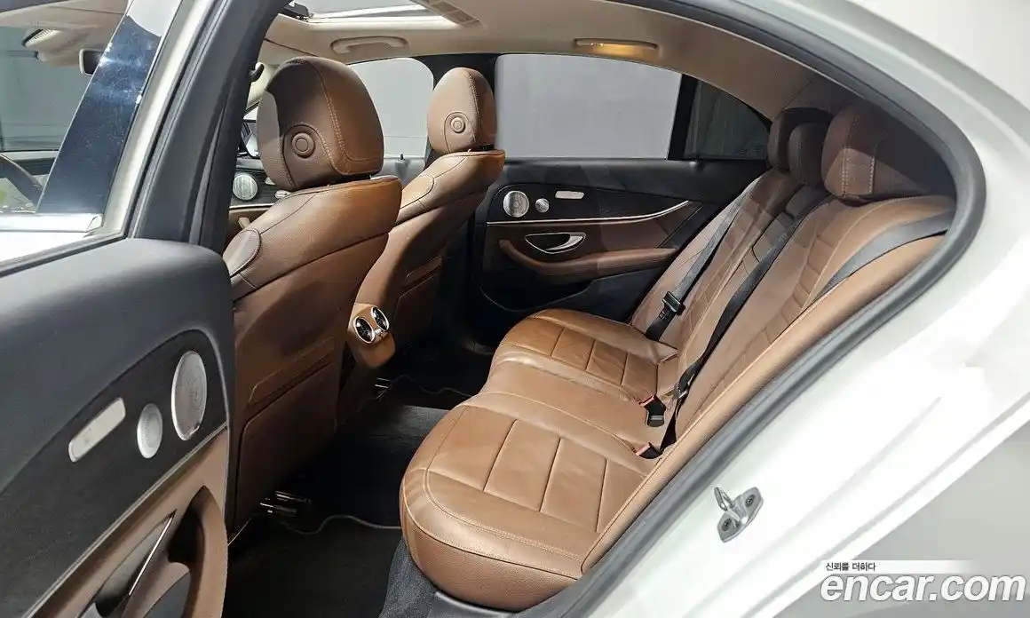 Mercedes-Benz E-Class 2019 2.0 Автомат в Москве № 467521, фото 13